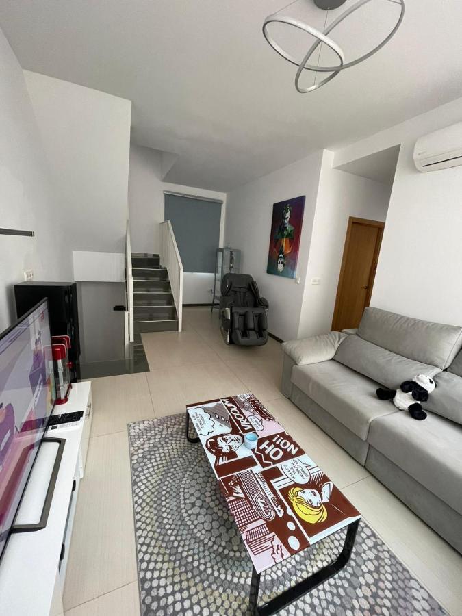 Beautiful Five Bedroom Three Bathroom Entire Malaga